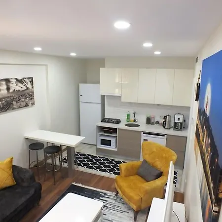 Cozy Flat With Terrace & Sea View Apartment *