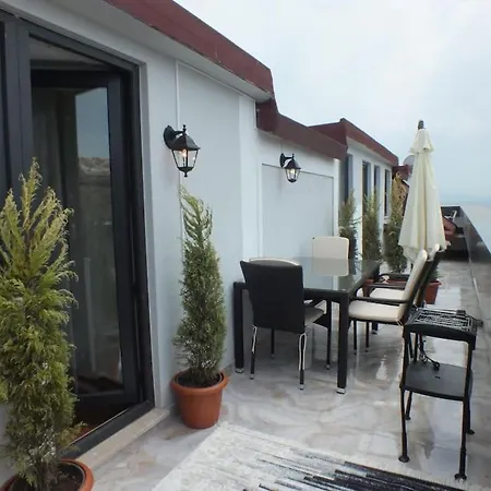 Apartment Cozy Flat With Terrace & Sea View *