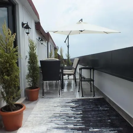 Cozy Flat With Terrace & Sea View Istanbul